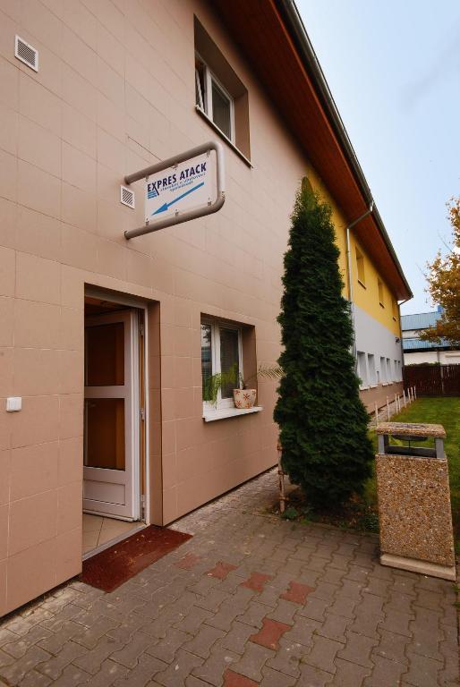 Expres Atack Penzion Hotel Brno Exterior photo